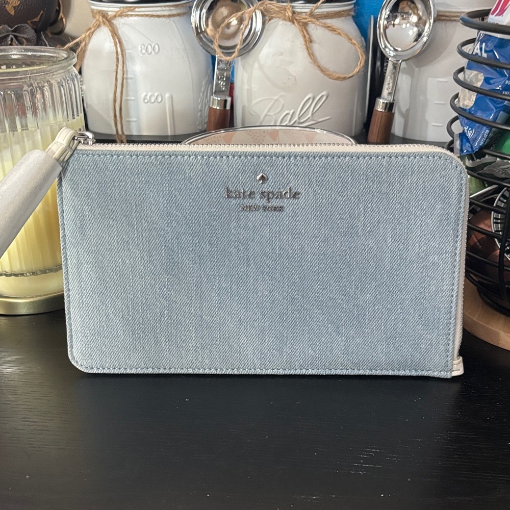 Kate Spade Light Blue Denim Wristlet Clutch – New With Tags